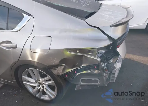 2021 Lexus Is 300 z USA, uszkodzony, nr VIN JTHCA1D29M5113500